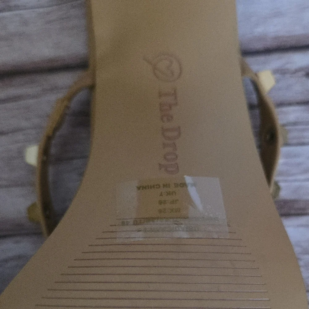 THE DROP Neutral Tan Gold Studded Strappy Heeled Sandals Size 9 - Picture 10 of 13